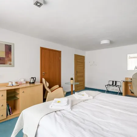 404 Wilanowska Homestay *