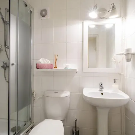 404 Wilanowska Homestay *